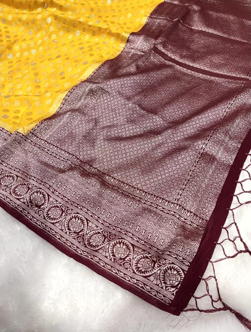 Tarahood Georgette Silk Saree with Contrast Pallu - Image 12