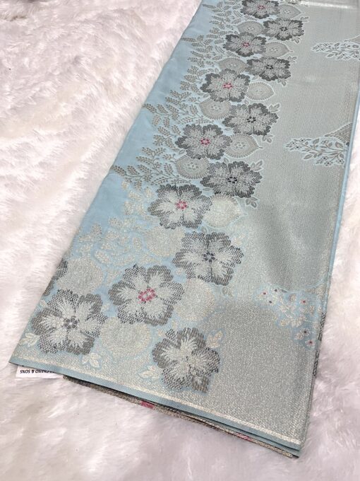 Tarahood Silk Saree with Beautiful Light Matching - Image 2