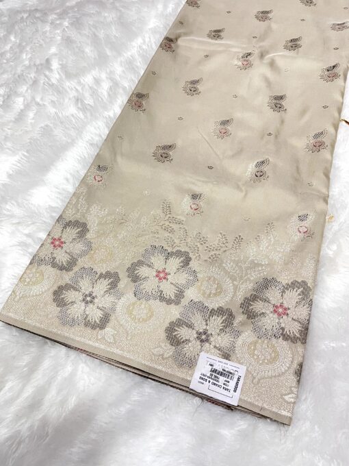 Tarahood Silk Saree with Beautiful Light Matching - Image 5