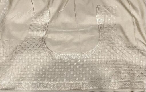 Tarahood Silk Saree with Beautiful Light Matching - Image 7