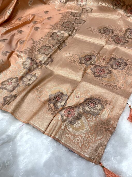 Tarahood Silk Saree with Beautiful Light Matching - Image 9