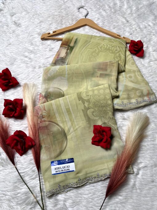 Tarahood Floral And Symmetrical Printed Saree - Image 4