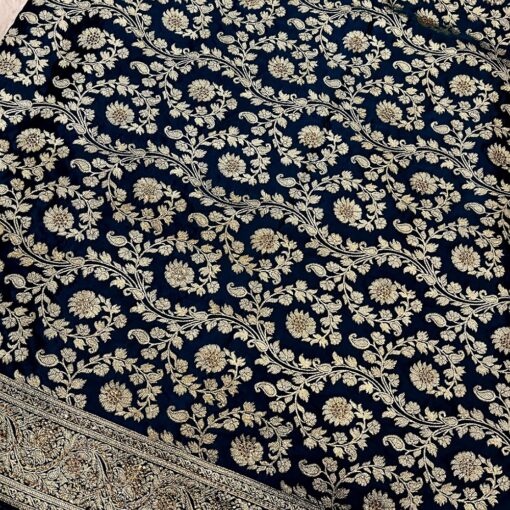 Tarahood Woven Design Jerken Swarovski Pure Silk Kanjeevaram Saree - Image 3