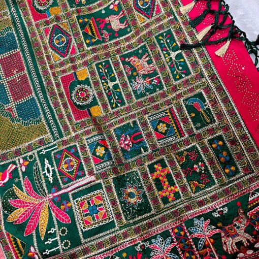 Tarahood Designer Resham Embroidered Silk Saree - Image 6