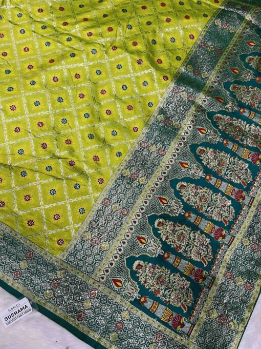 Tarahood Woven Design Jerken Swarovski Pure Silk Kanjeevaram Saree - Image 2