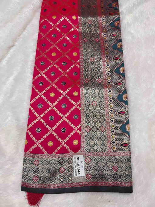 Tarahood Woven Design Jerken Swarovski Pure Silk Kanjeevaram Saree - Image 12