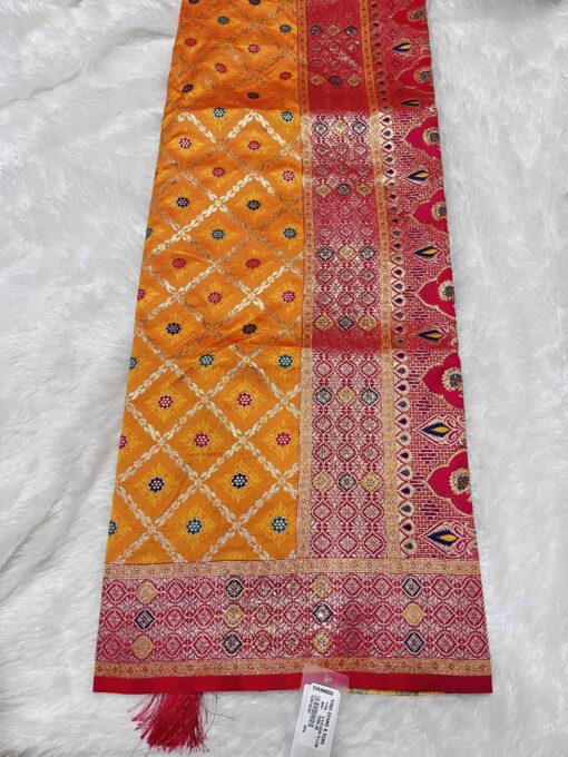 Tarahood Woven Design Jerken Swarovski Pure Silk Kanjeevaram Saree - Image 7