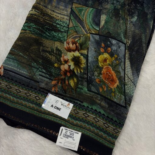 Tarahood Floral And Symmetrical Printed Saree