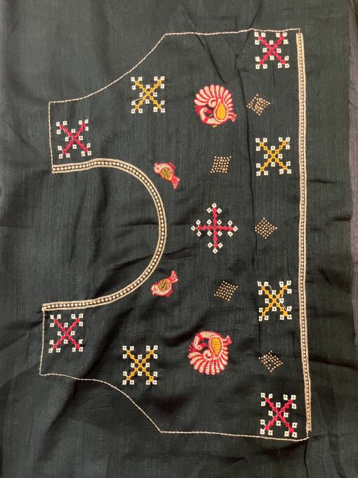 Royal Rajwadi Bandhani Saree by Tarahood – Handcrafted Heritage Wear - Image 4