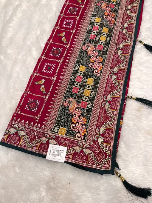 Royal Rajwadi Bandhani Saree by Tarahood – Handcrafted Heritage Wear - Image 25